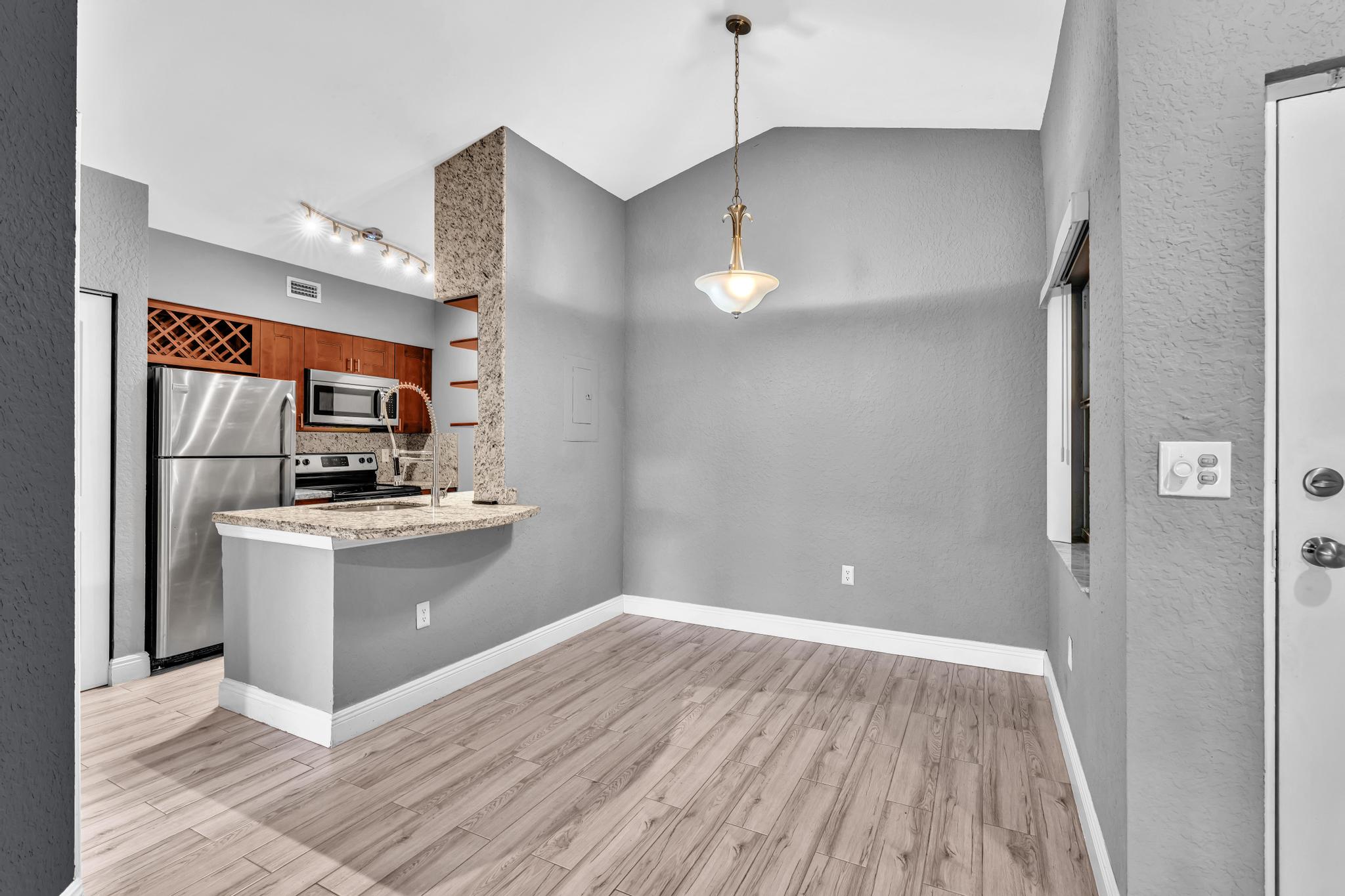 2803 N Oakland Forest Dr #303