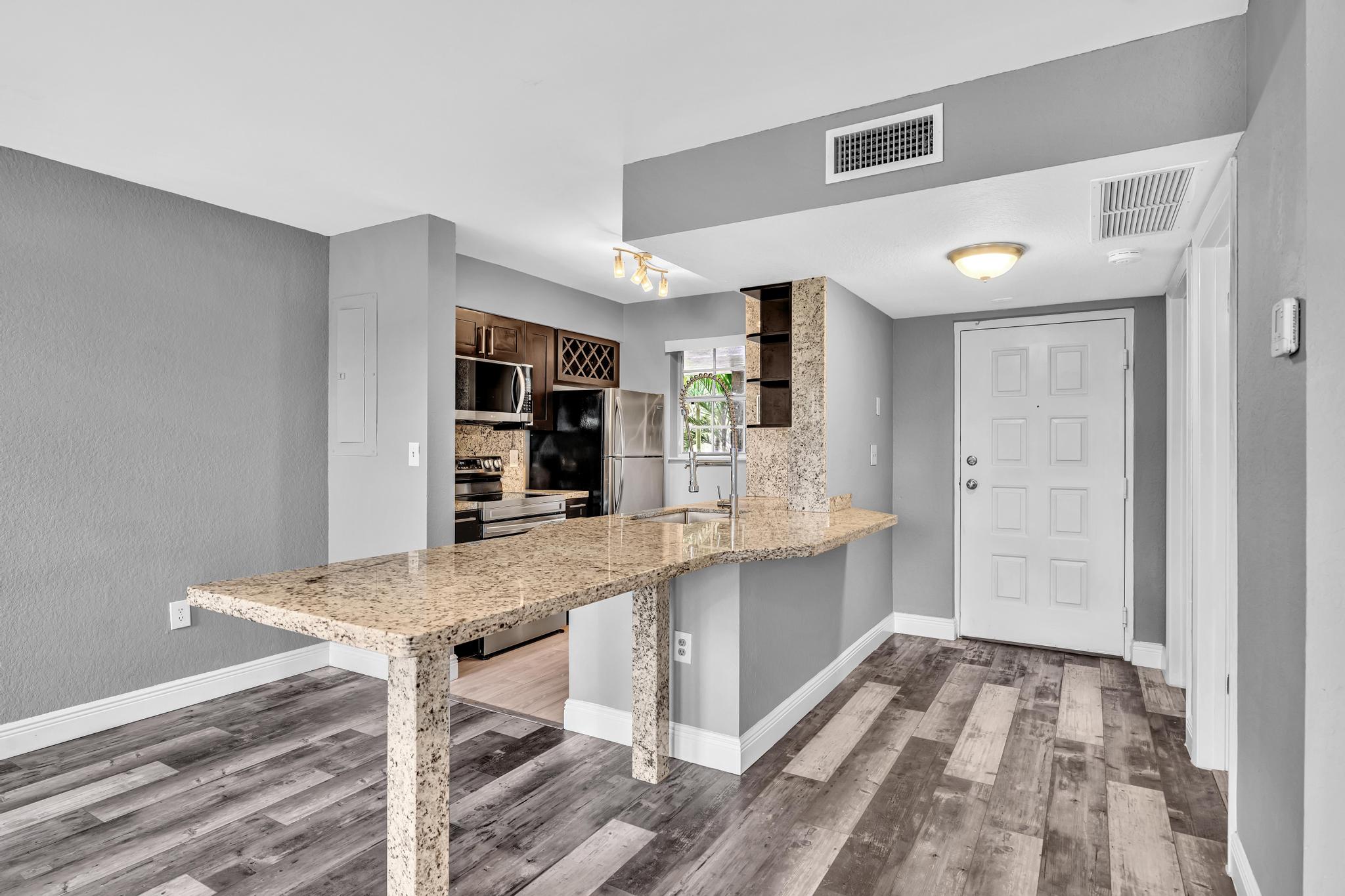 2850 N Oakland Forest Dr #204