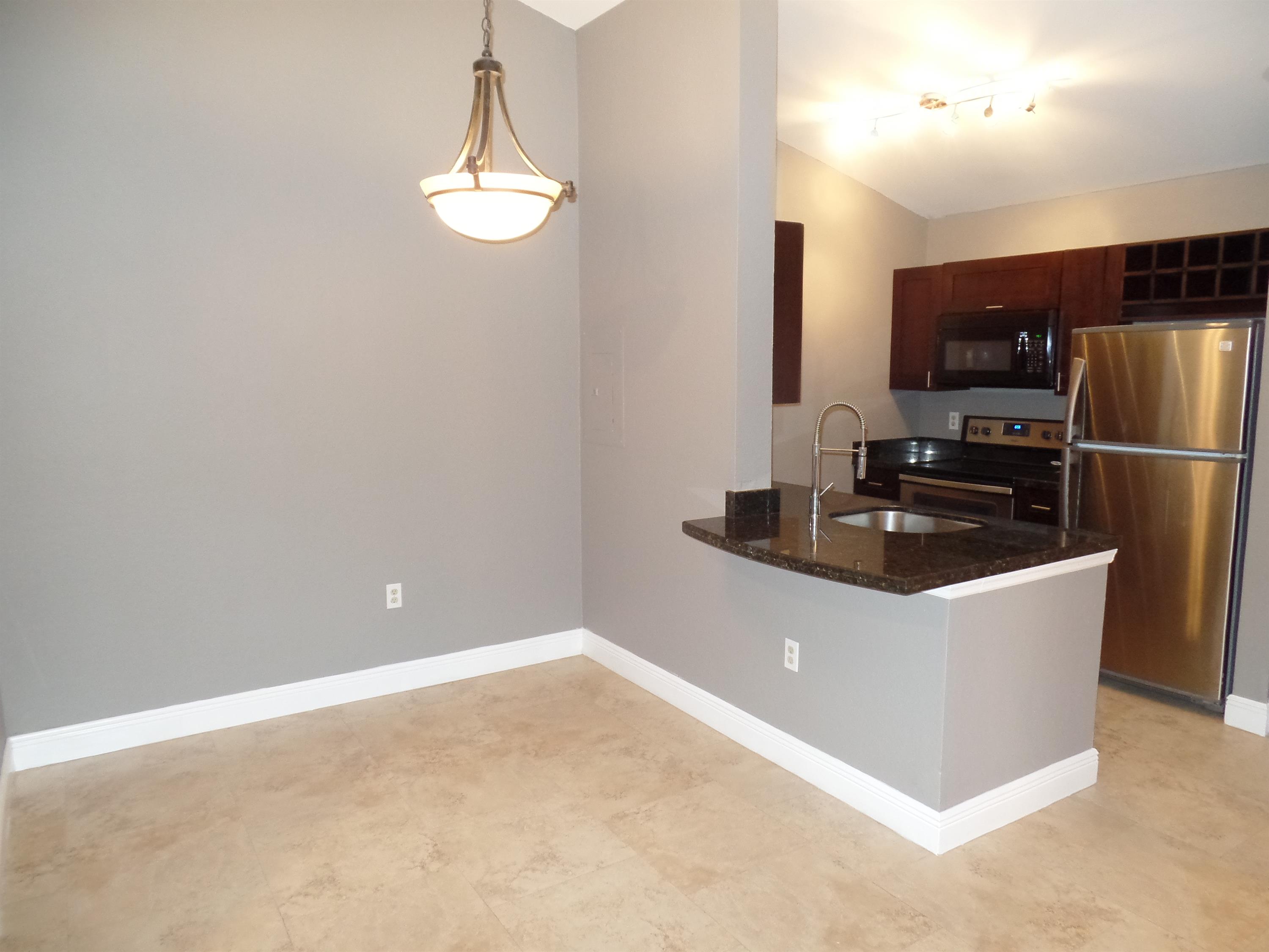 2820 N. Oakland Forest Dr.